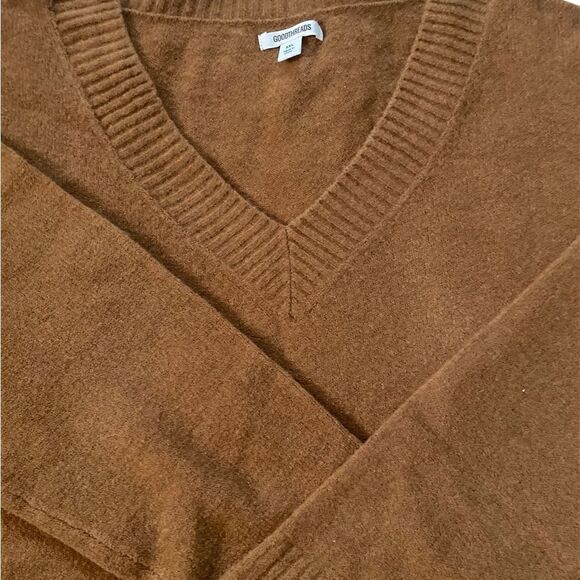 NWT XL Amazon Essentials Men's V-Neck Sweater - Picture 8 of 8